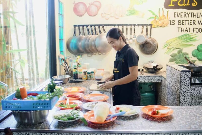 Khao Lak Pui's Authentic Thai Cooking Class - Key Points