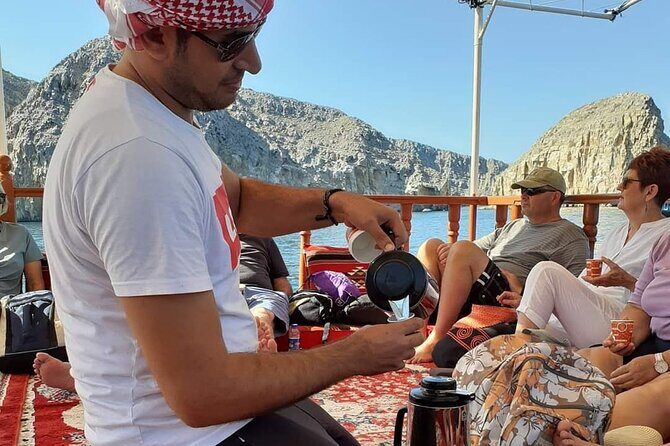 Khasab Dhow cruise-Half day with summing, dolphin watching - FAQ