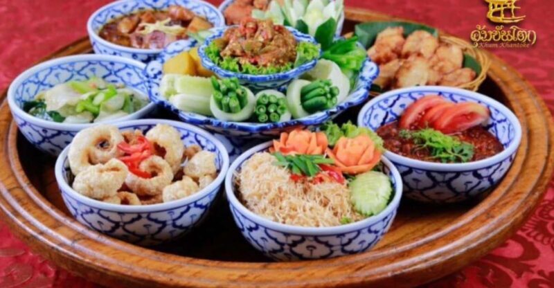 Khum Khantoke Chiang Mai: Northern Thai Cuisine and Show - Key Points