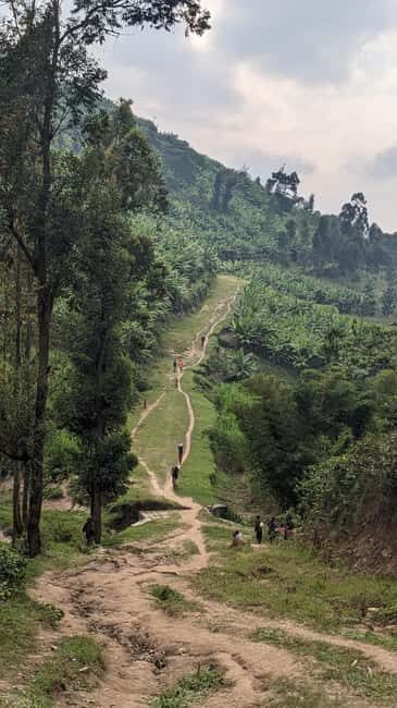 Kigali: Full-day cycling tour with picnic lunch - Discovering Kigali from Two Wheels