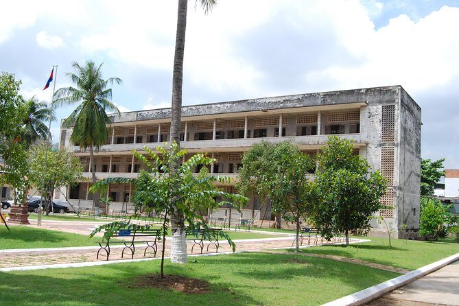 Killing Fields & Toul Sleng Genocide Museum Tickets With Tuk Tuk - Who Should Consider This Tour?