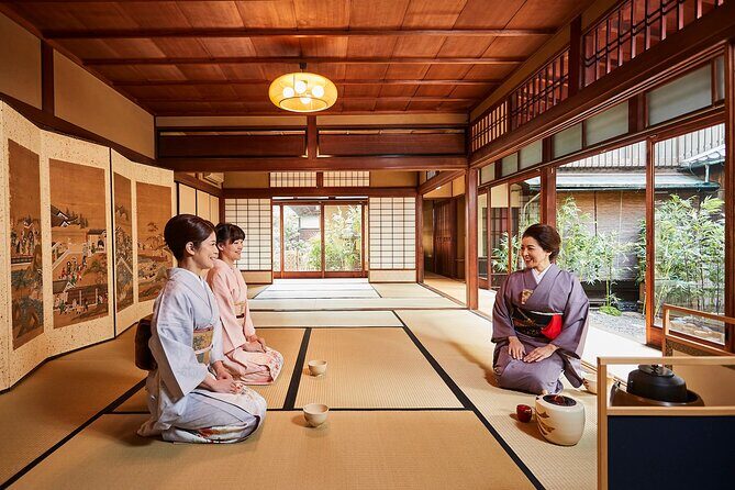 Kimono Tea Ceremony at Kyoto Maikoya, NISHIKI - A Close Look at the Kyoto Maikoya Kimono Tea Ceremony
