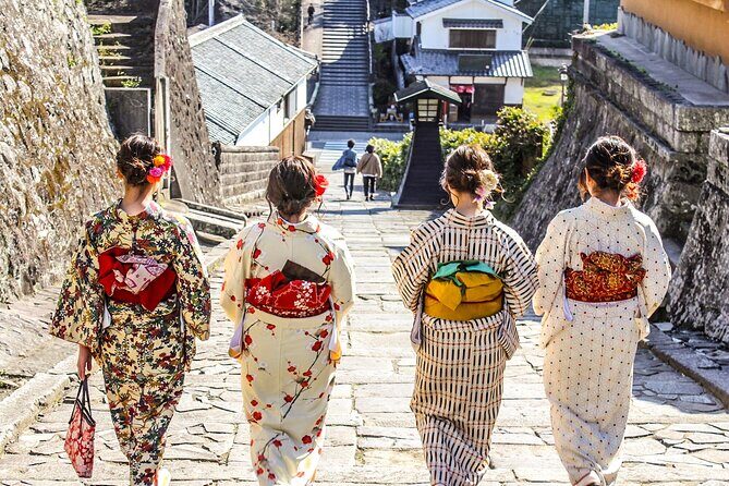 Kimono Walk and Tea ceremooy and sake in Historic Kitsuki Castle - Key Points