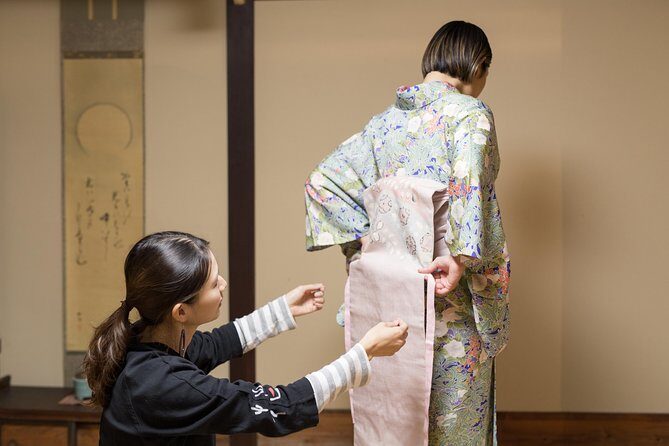 Kimono Wearing Experience-Fun to Wear Wearing-Fun to Know- - A Closer Look at the Kimono Wearing Experience