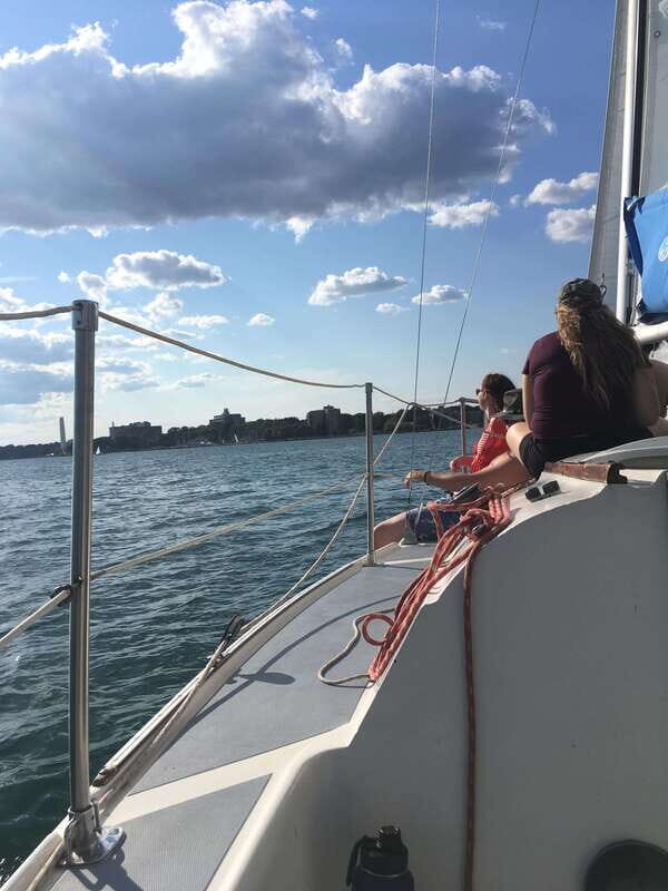 Kingston: Skippered Sailing Charter - What is the Kingston Skippered Sailing Charter?