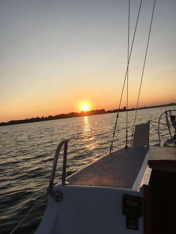 Kingston: Skippered Sailing Charter - Who Should Consider This Tour?