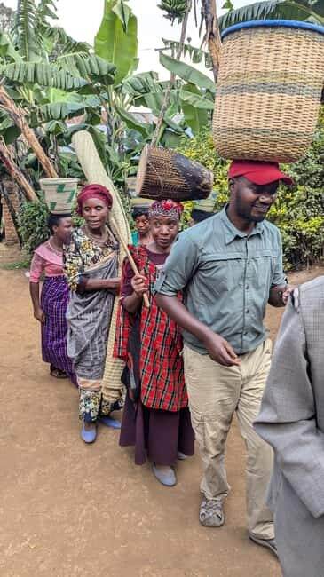 Kisoro: Cultural Village Tour with Breakfast and Lunch - Key Points