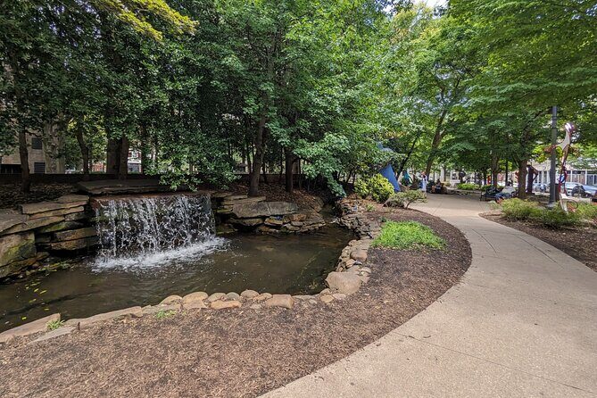 Knoxville Scavenger Hunt Walking Tour and Game - Key Points