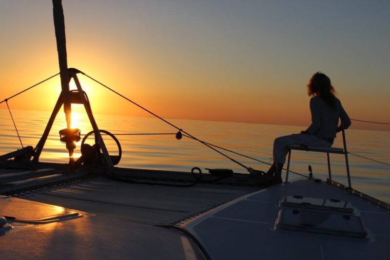 Knysna: Luxury Sunset Cruise with Captain's Barbeque - FAQ
