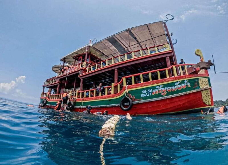 Koh Chang: 3 or 4 Islands Snorkel & Beach Tour by Big Boat - The Food & Comfort: Thai Lunch & Onboard Convenience