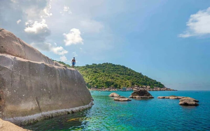 Koh Tao: Underwater Gems, Island Hopping & Snorkel Adventure - Vibrant Reefs at Japanese Garden & Mango Bay