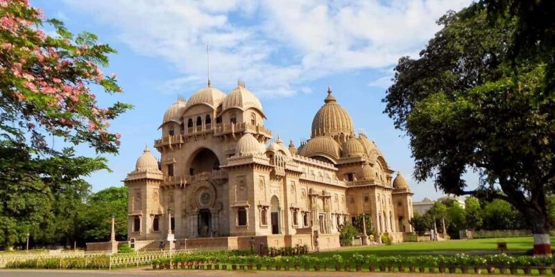 Kolkata: Heritage Walk with Boat Ride and local Transport - Detailed Breakdown of the Itinerary