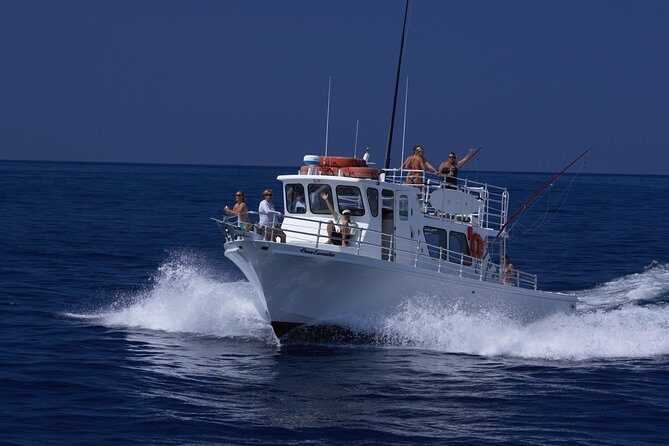 Kona Hawaii Fishing/Snorkel Large Group Private Charter on OE - Key Points