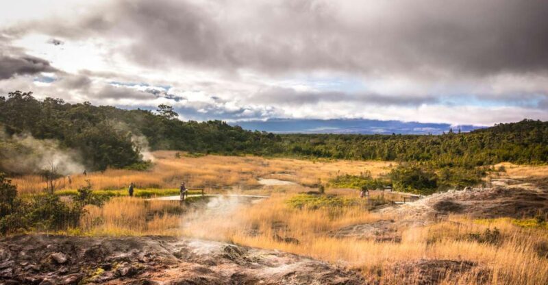 Kona: Hawaii Volcanoes National Park Tour - Volcanoes and the Heart of the Island