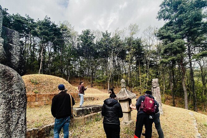 Korean Cemetery and Folklore Trek - The Journey Begins: Meeting in Seoul and Heading to the Cemetery