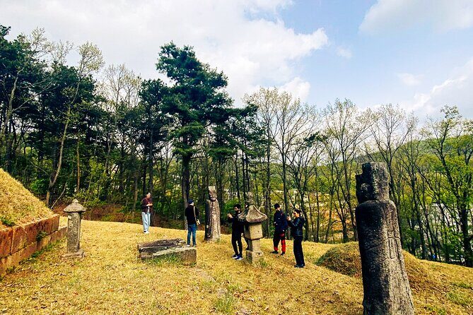 Korean Cemetery and Folklore Trek - Who Should Consider This Experience?