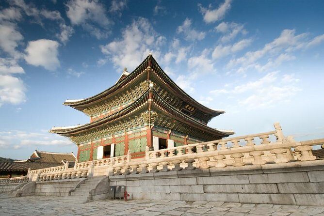 Korean Heritage Tour: Palaces and Villages of Seoul Including Gyeongbokgung Palace - Key Points