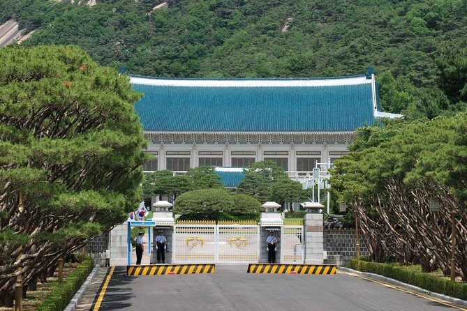 Korean Palace and Market Tour in Seoul Including Insadong and Gyeongbokgung Palace - From Palaces to Markets: The Heart of Seoul’s Cultural Life