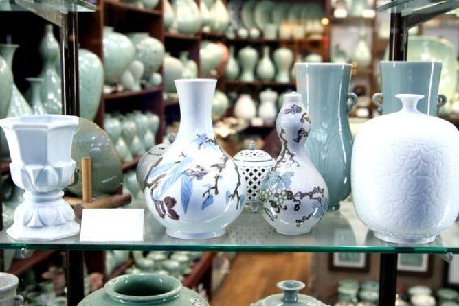 Korean Palace and Market Tour in Seoul Including Insadong and Gyeongbokgung Palace - Authentic Experiences and Authentic Value