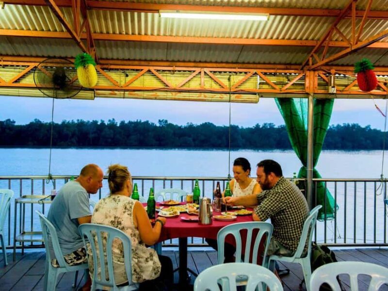 Kota Kinabalu: Klias River Cruise with Dinner and Fireflies - An Authentic Night in Sabahan Nature