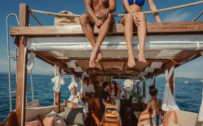 Krabi: 7 Island Tour by Luxury Longtail Boat with Snorkeling - The Final Highlight: Poda Island