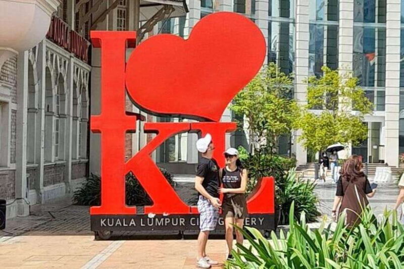 Kuala Lumpur: Full-Day Private City Highlights Tour - The Experience of the Guide and Transportation