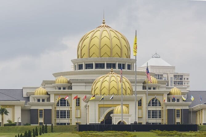 Kuala Lumpur Malacca River Cruise and Historical Tour with Lunch - The Sum Up