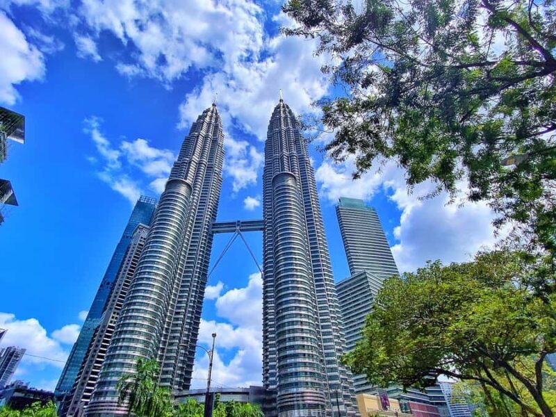 Kuala Lumpur: Petronas Twin Towers Entry E-Ticket - What to Expect at the Petronas Twin Towers