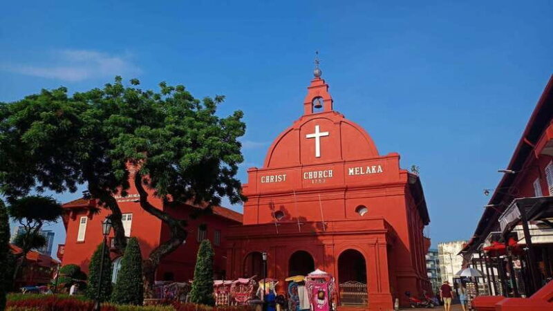 Kuala Lumpur: Private Malacca Night Tour w/Cruise & Trishaw - Authenticity and Value