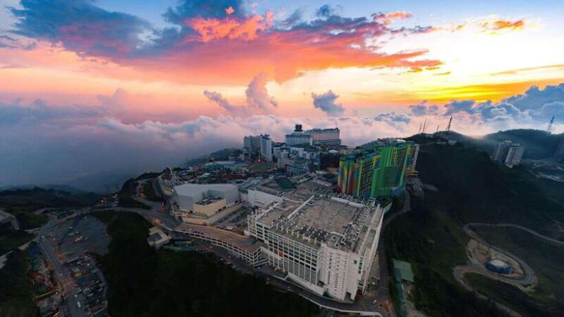 Kuala Lumpur: Putrajaya, Batu Caves & Genting Highlands Tour - Exploring Genting Highlands’ Attractions