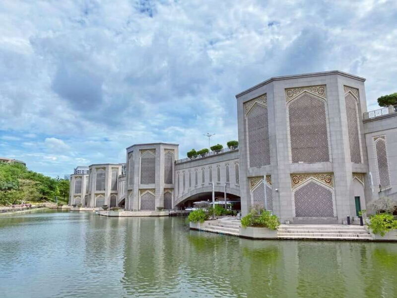 Kuala Lumpur: Putrajaya Tour with Pink Mosque & River Cruise - An In-Depth Look at the Tour Experience