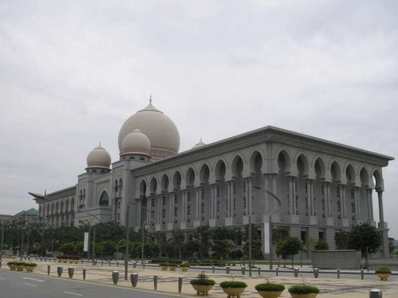 Kuala Lumpur: Putrajaya Tour with Traditional Boat Cruise - Frequently Asked Questions