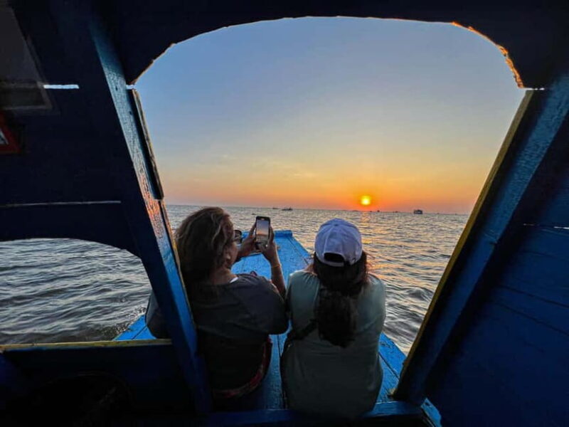 Kulen Mountain Tour with Picnic and Floating Village Sunset - The Floating Village and Tonle Sap