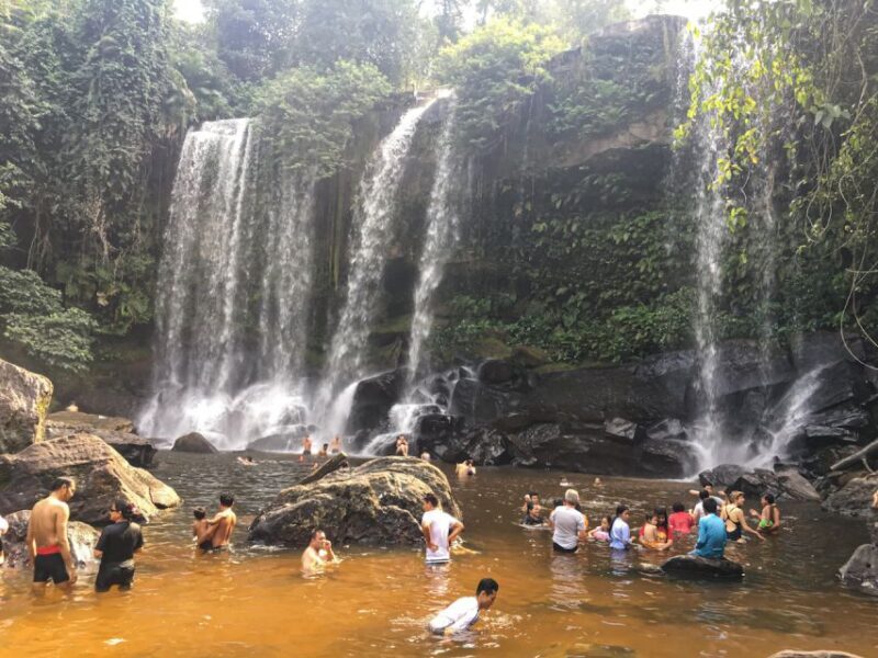 Kulen Waterfall Park with Small Groups & Guide tour - Poeng Ta Kho Cliff: Stunning Views and Photos