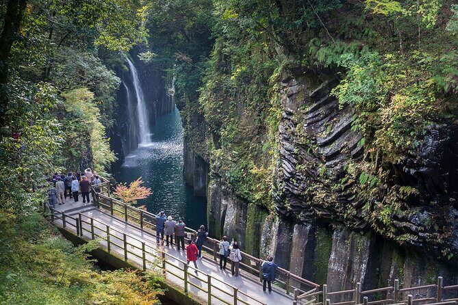 Kumanozu Shrine Takachiho Gorge and Amano Iwato Tour from Fukuoka - Why Choose This Tour?