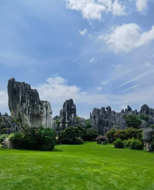 Kunming Day Tour: Stone Forest, Ethnic Park & Tie-Dye Craft - The Itinerary: What to Expect During the Day