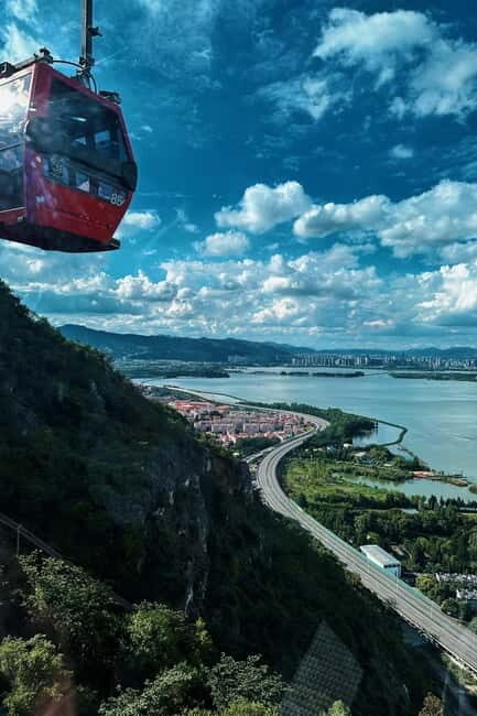 Kunming: Stone Forest and Dianchi Lake Day Trip with Lunch - What to Expect from the Experience