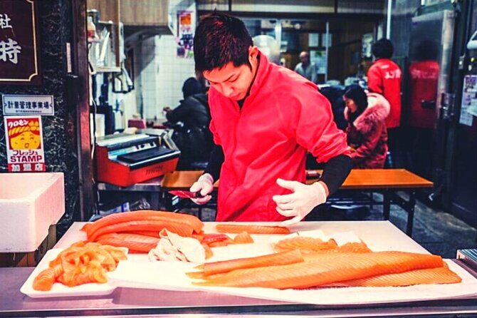 Kuromon Market Tour: All inclusive 6~8 Dishes & 3~4 samplings - Key Points