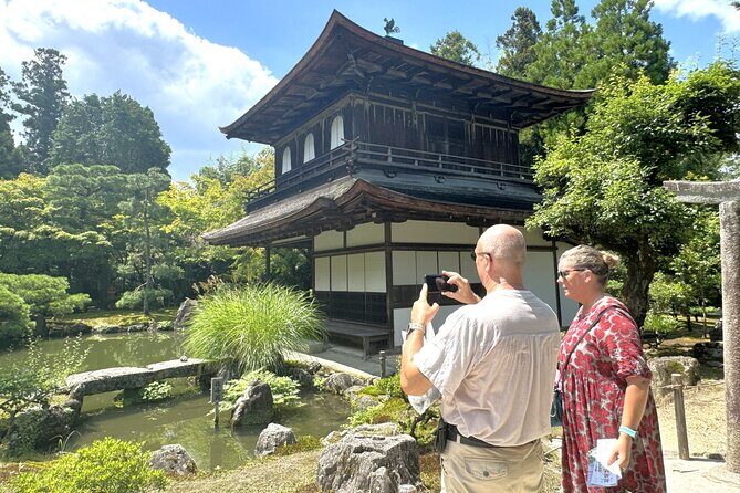 Kyoto: Discover Kinkaku-ji and Ginkaku-ji in One Tour - Discover Kyoto’s Contrasting Beauty: Kinkaku-ji and Ginkaku-ji in One Tour