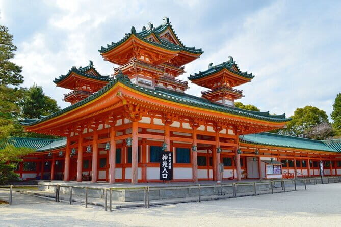 Kyoto E-Bike Tour of Hidden Gems, Backstreets and Temples - What the Reviews Say