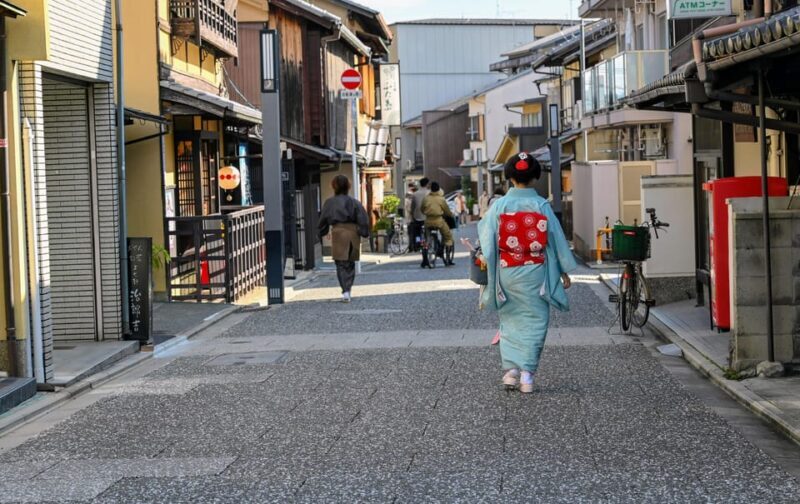 Kyoto: Early Bird E-Bike Tour with Lunch - Authentic Experience and Authenticity