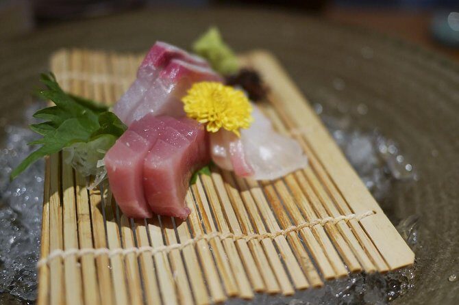 Kyoto Evening Gion Food Tour Including Kaiseki Dinner - The Atmosphere and Scenic Highlights