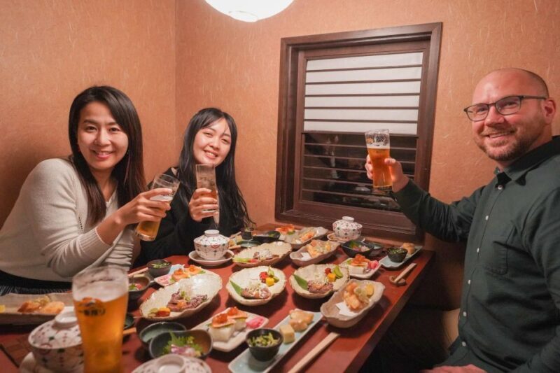 Kyoto: Foodie Night Tour in Gion with 9 dishes + 6 Sake - The Atmosphere and Cultural Context