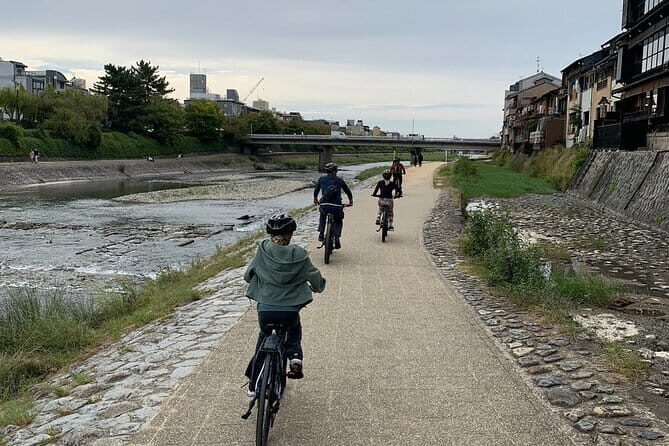 Kyoto Gion & Fushimi E-Bike Tour with Hotel Transfer - Exploring Kyoto on an E-Bike: A Practical and Enjoyable Approach