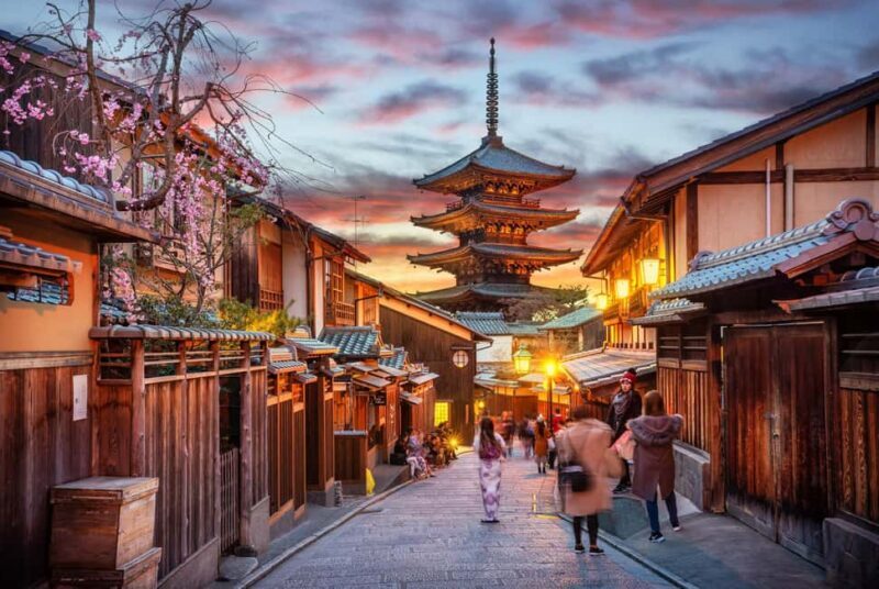 Kyoto: Gion Geisha Culture & History Walking Tour - An In-Depth Look at the Kyoto Gion Walking Tour