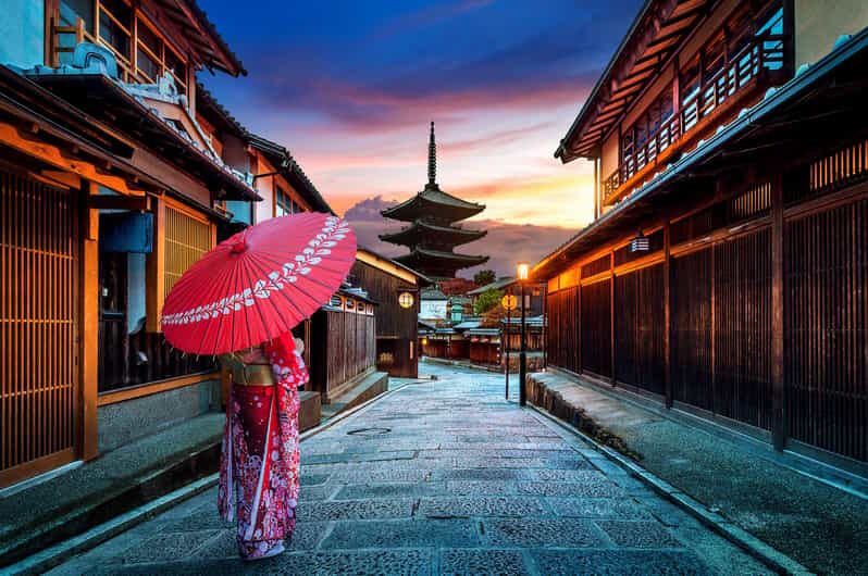 Kyoto: Gion Night Walking Tour with Local Guide - Practical Details: What Travelers Need to Know