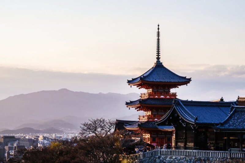 Kyoto: Historic Higashiyama Walking Tour - A Thorough Exploration of Kyoto’s Higashiyama on Foot