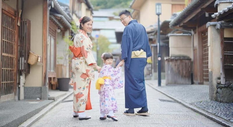 Kyoto Kimono Rental mimosaKimono/Yukata Rental Family Plan - Detailed Breakdown of the Experience