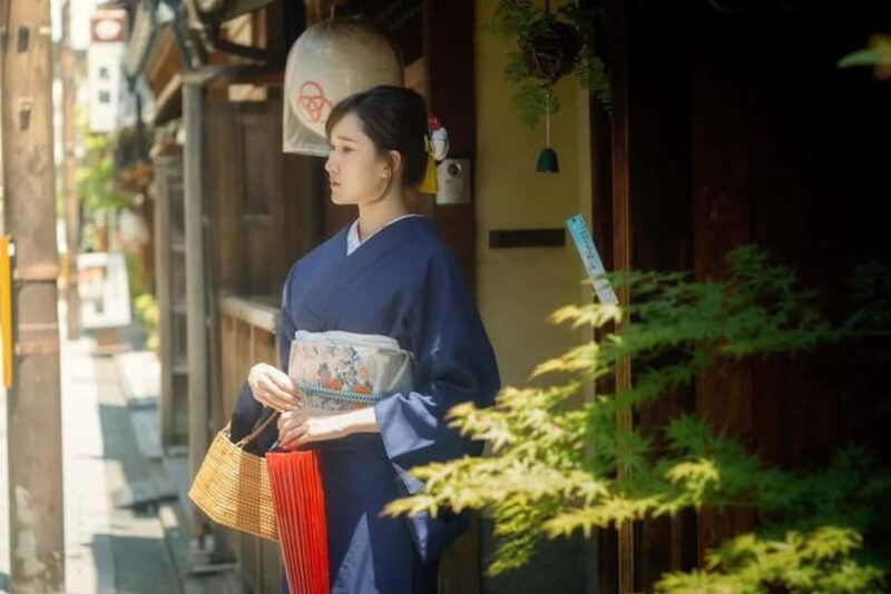 Kyoto: Kimono/Yukata Rental 5 Minute from Kiyomizu-dera - The Sum Up