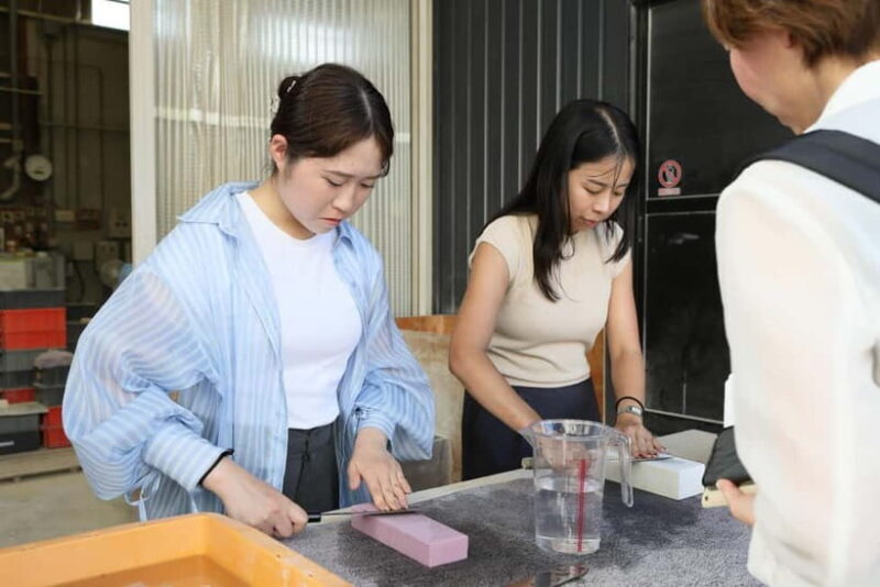 Kyoto: Knife Sharpening Experience and Factory Guide Tour - The Experience: What Travelers Say